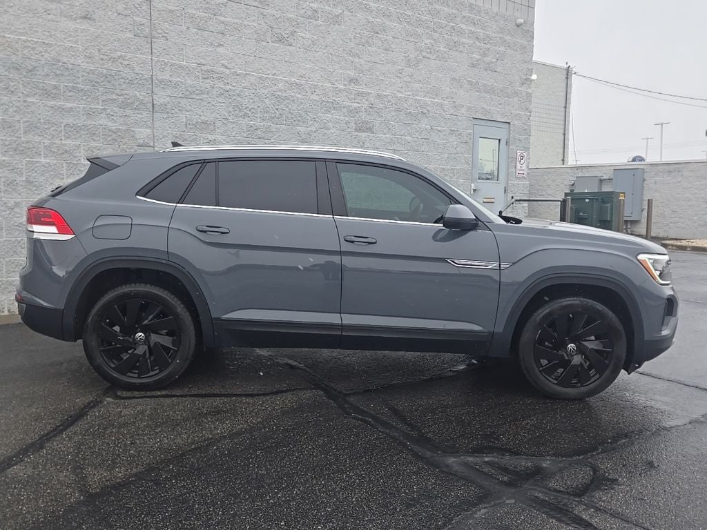 2024 Volkswagen Atlas Cross Sport 2.0T SE w/Technology