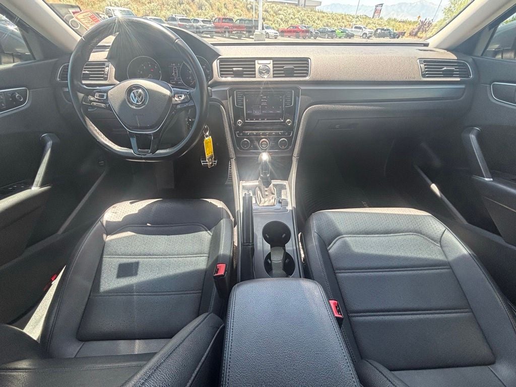 2017 Volkswagen Passat 1.8T R-Line
