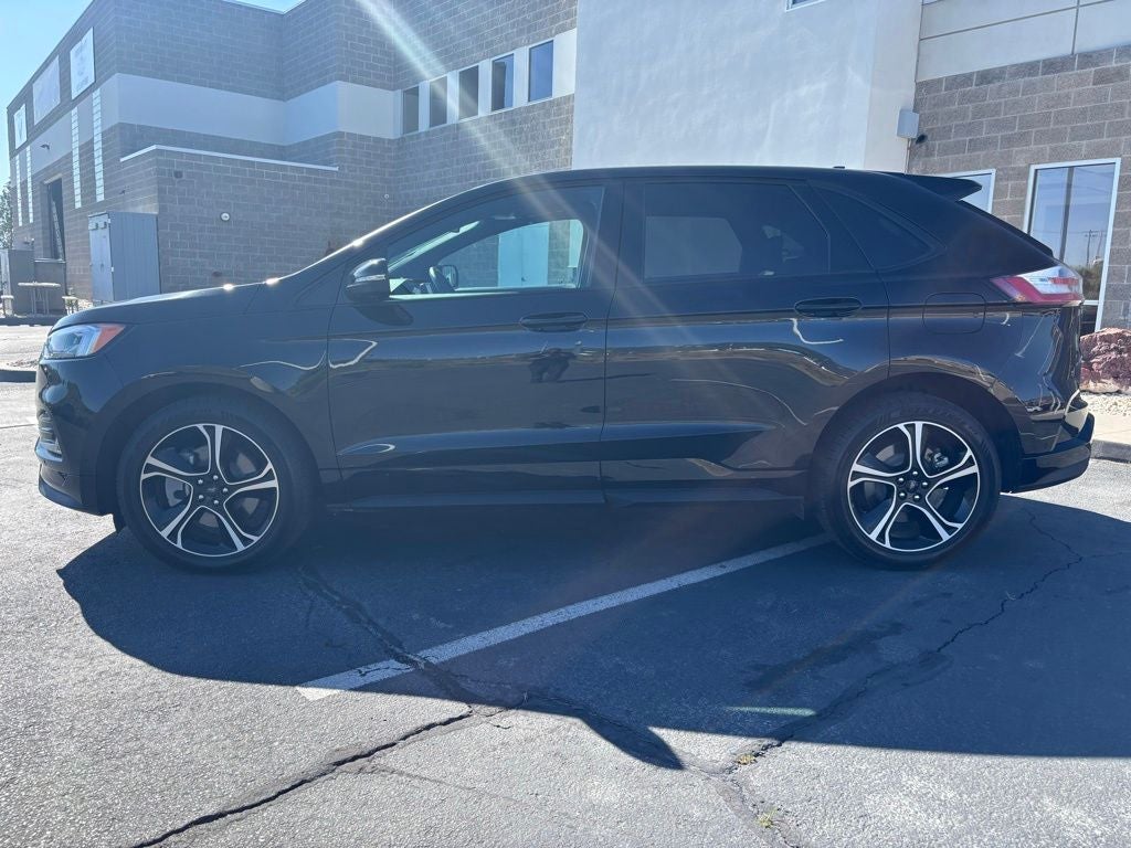 2022 Ford Edge ST