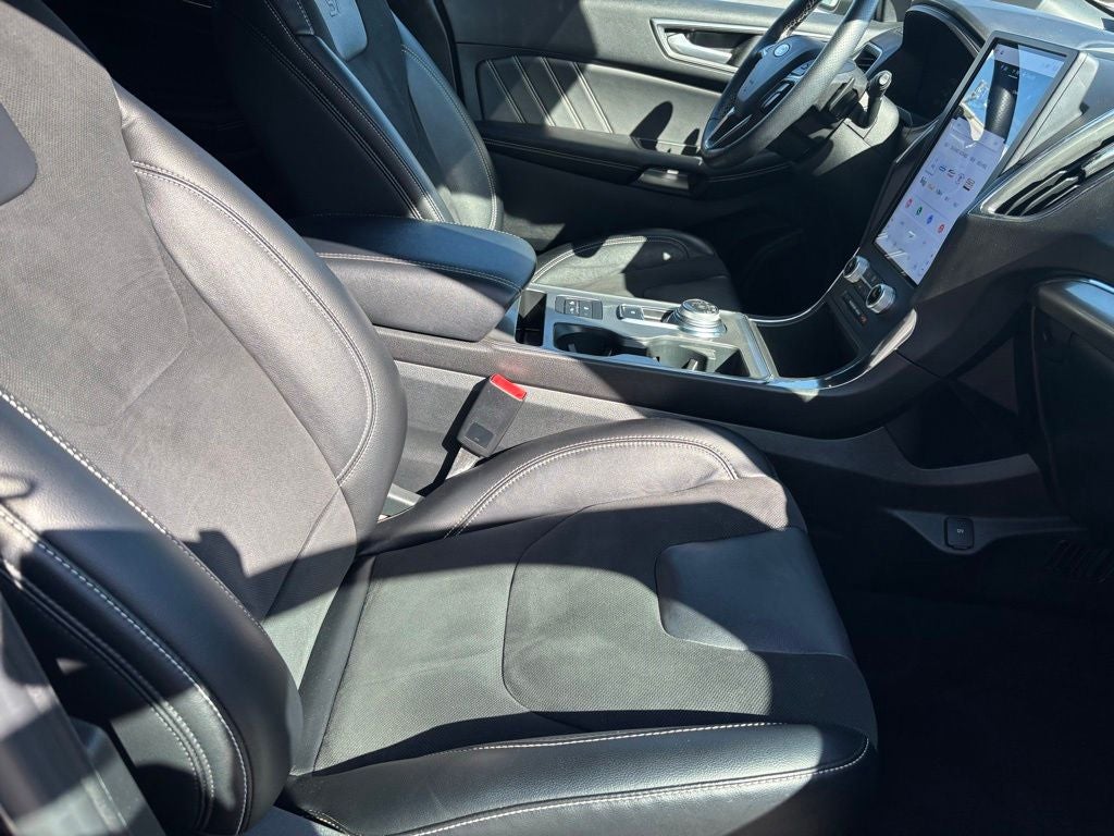 2022 Ford Edge ST