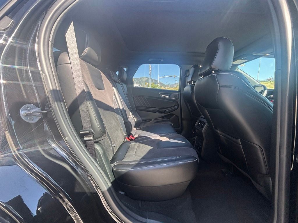 2022 Ford Edge ST