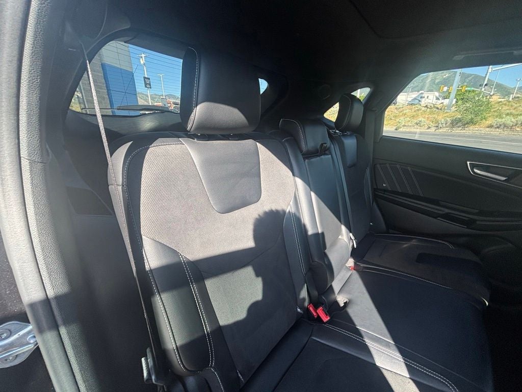 2022 Ford Edge ST