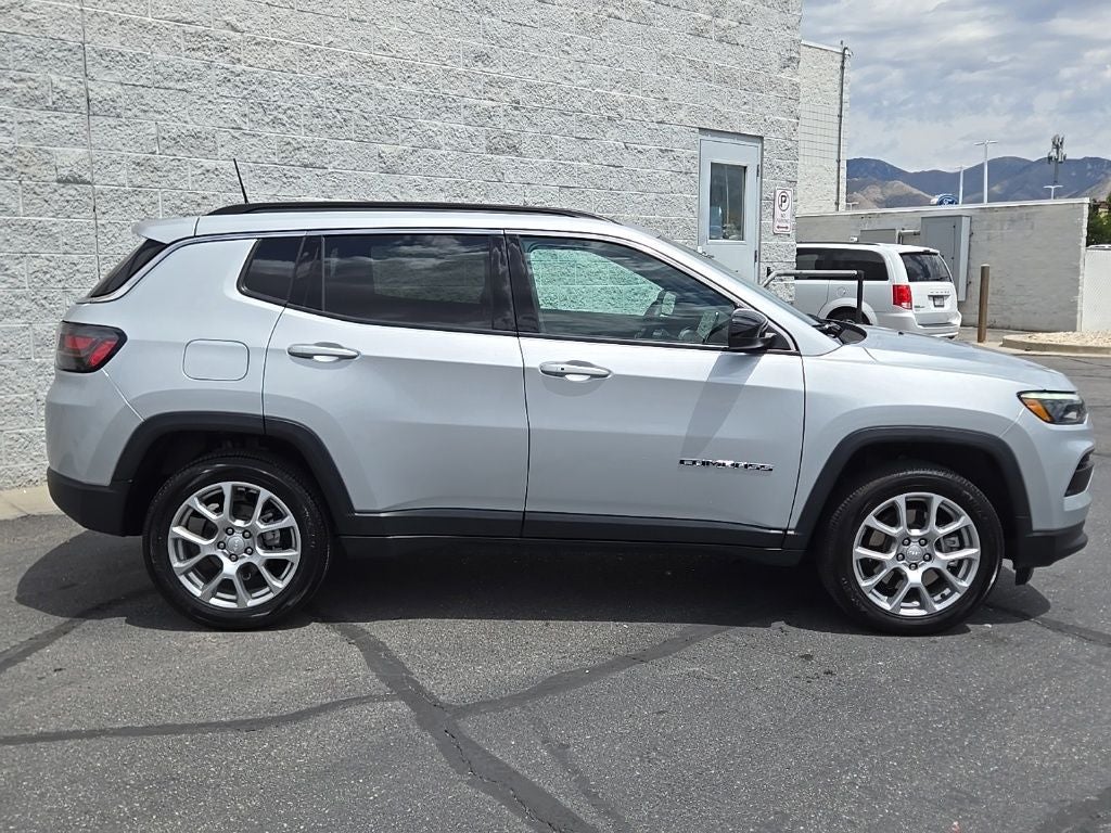 2024 Jeep Compass Latitude Lux