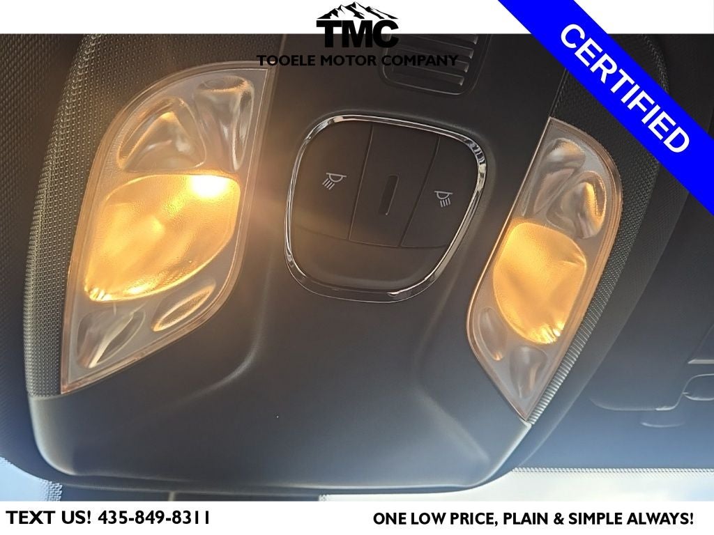 2024 Jeep Compass Latitude Lux + Lane Assist + Heated Front Seats & Steering Whee