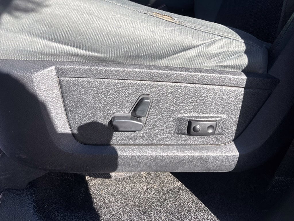 2014 RAM 2500 Outdoorsman Manual Transmission