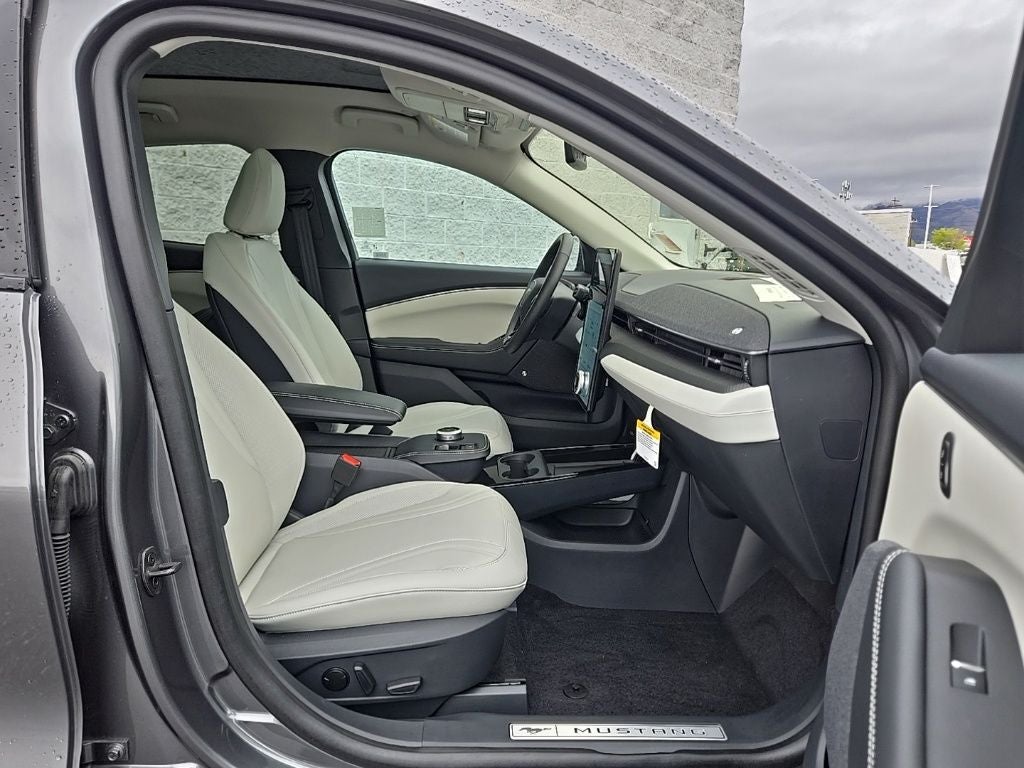 2023 Ford Mustang Mach-E Premium Extended Range