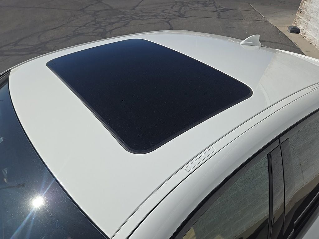 2022 BMW 3 Series 330i xDrive + M Sport Package (337)