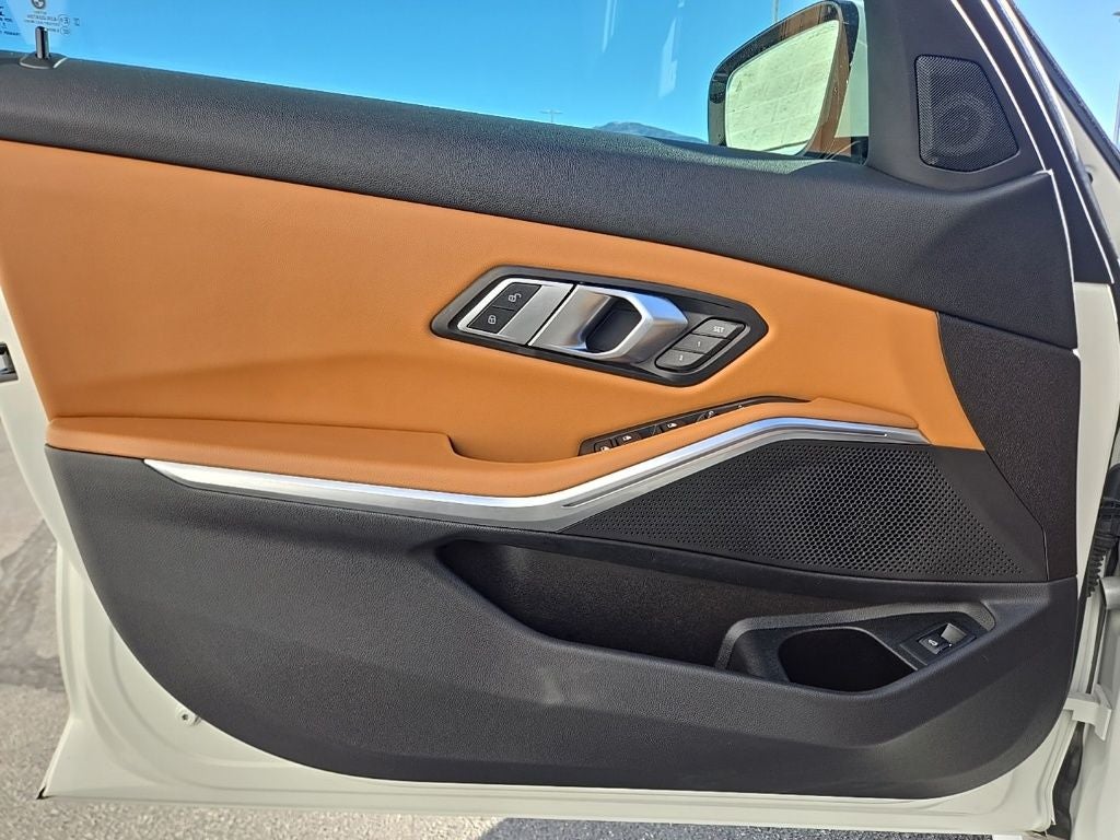 2022 BMW 3 Series 330i xDrive + M Sport Package (337)