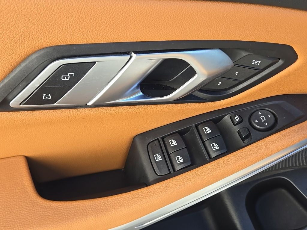 2022 BMW 3 Series 330i xDrive + M Sport Package (337)