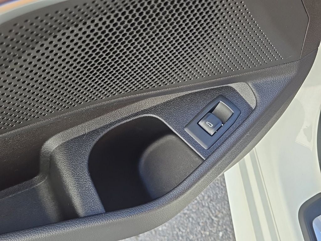 2022 BMW 3 Series 330i xDrive + M Sport Package (337)