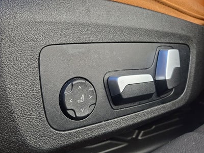 2022 BMW 3 Series 330i xDrive + M Sport Package (337)