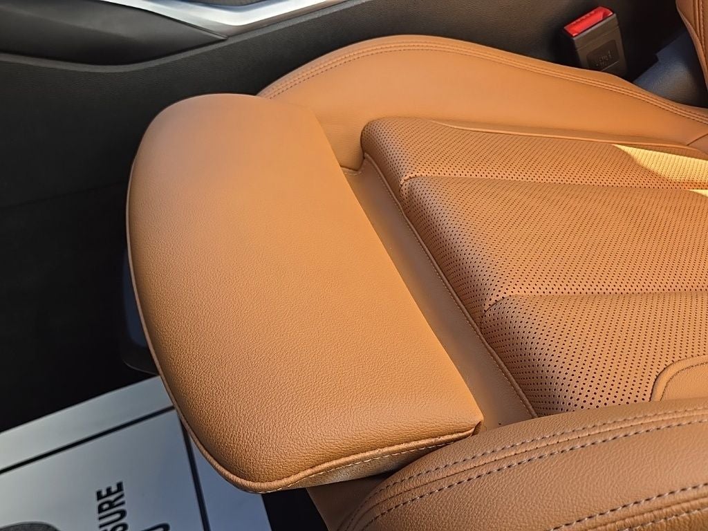 2022 BMW 3 Series 330i xDrive + M Sport Package (337)