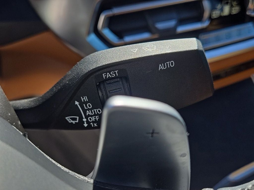 2022 BMW 3 Series 330i xDrive + M Sport Package (337)