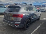 2022 Volkswagen Taos 1.5T SE + Panoramic Sunroof Package