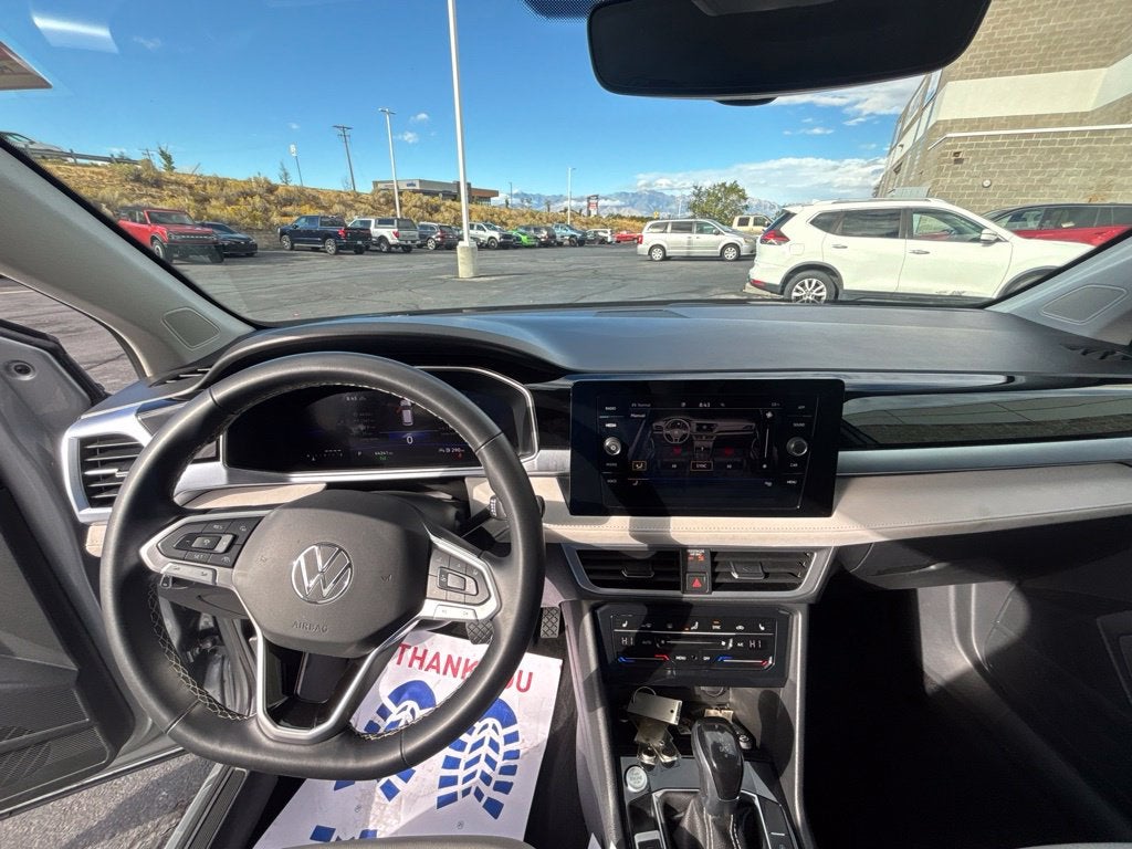 2025 Volkswagen Taos 1.5T SE
