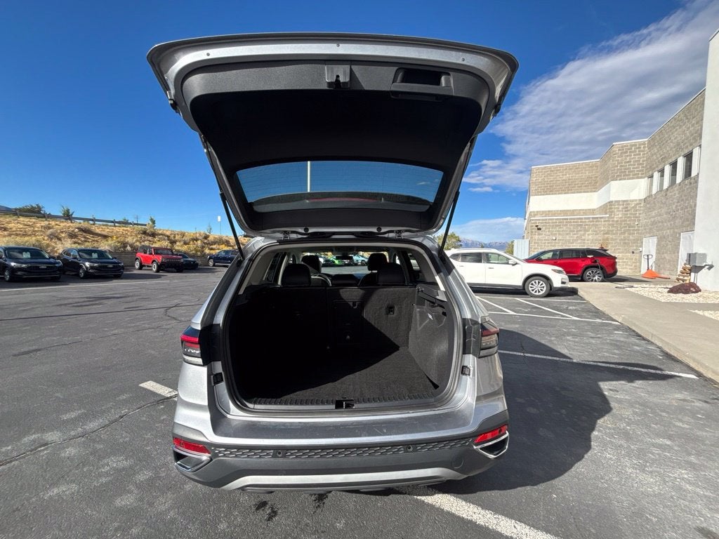 2025 Volkswagen Taos 1.5T SE