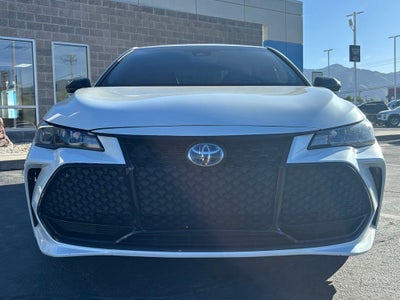 2019 Toyota Avalon Hybrid XSE