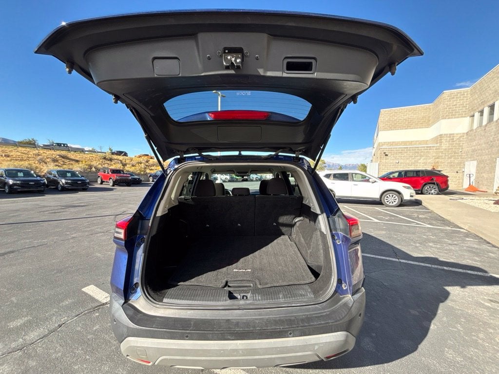 2022 Nissan Rogue SV