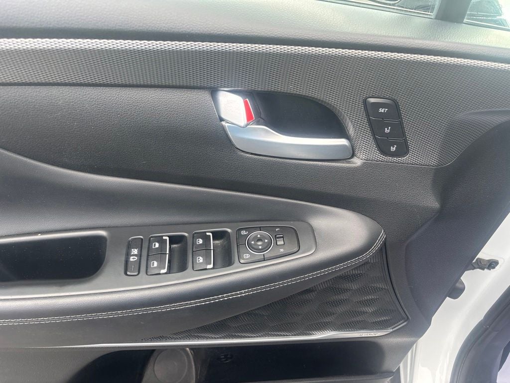2020 Hyundai Santa Fe Limited - Photo 14