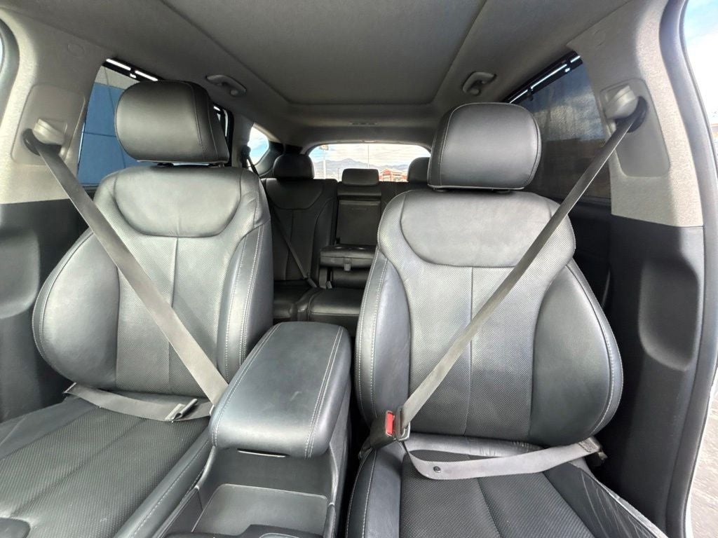 2020 Hyundai Santa Fe Limited - Photo 16