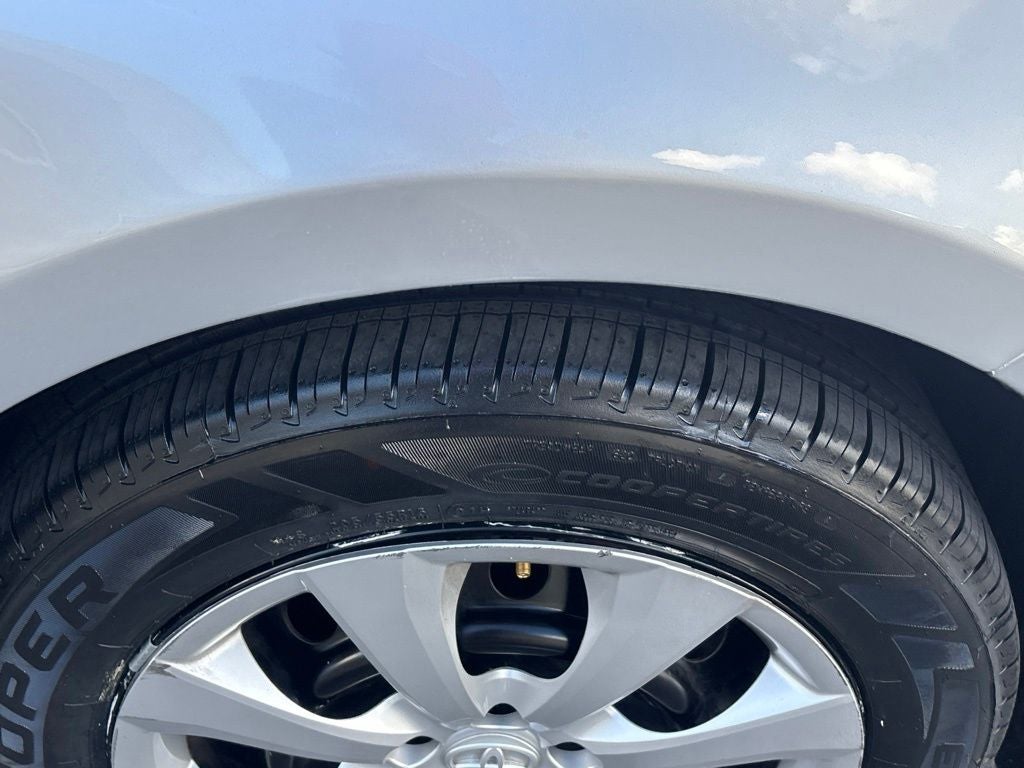 2024 Toyota Corolla LE - Photo 12