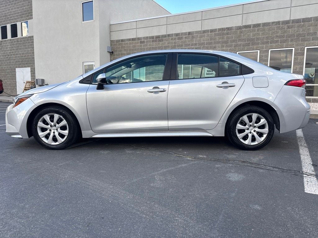 2024 Toyota Corolla LE - Photo 2
