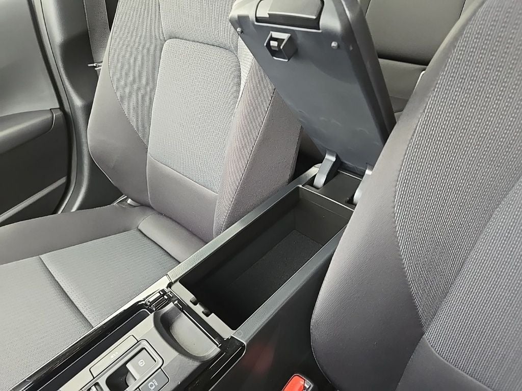 2024 Toyota Prius LE AWD