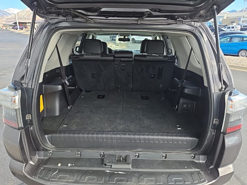 2019 Toyota 4Runner SR5 Premium + Heated Front Seats