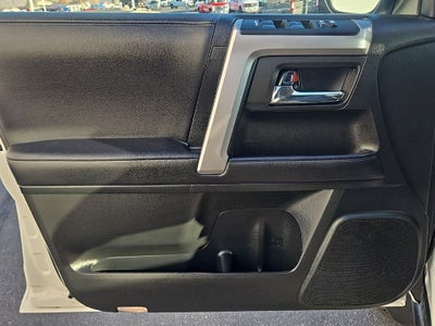 2022 Toyota 4Runner SR5 w/ Third Row Seat