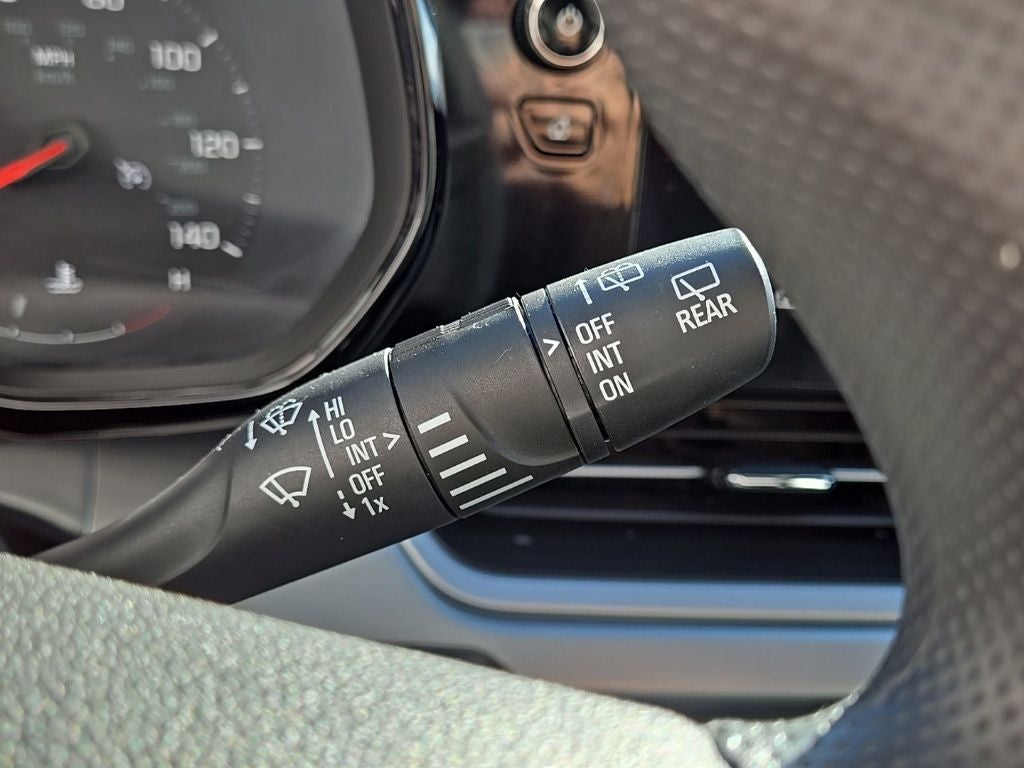 2025 Chevrolet Trax LS + Lane Keep Assist