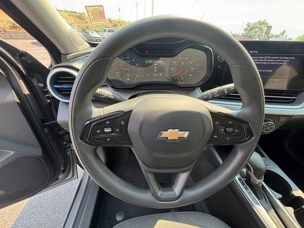 2025 Chevrolet Trax LS