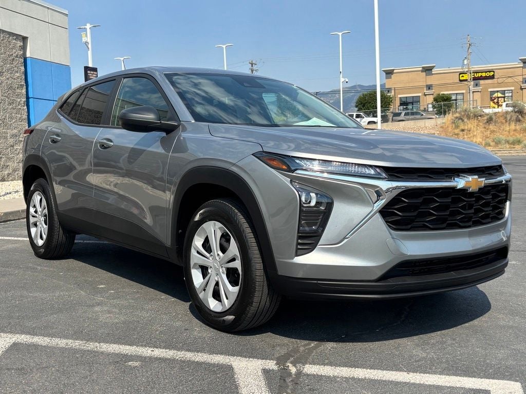2025 Chevrolet Trax LS