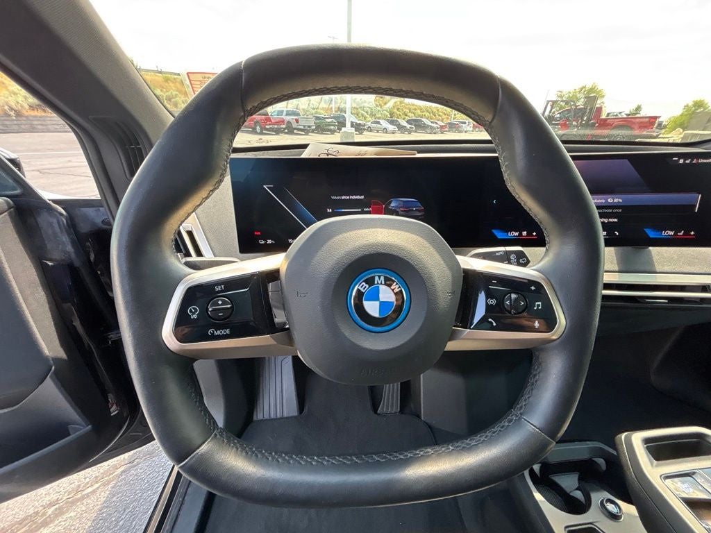 2025 BMW iX xDrive50