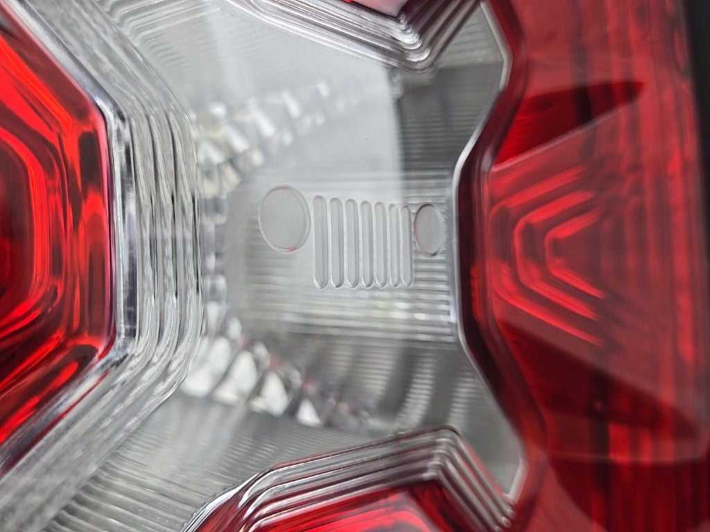 2023 Jeep Renegade Latitude + Push-button Start + Lane Keep Assist