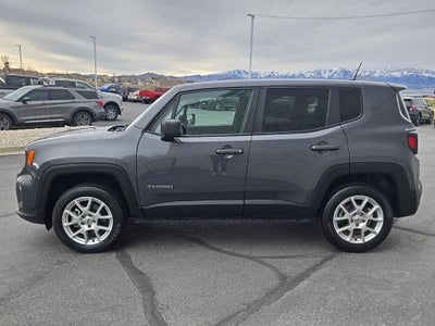 2023 Jeep Renegade Latitude + Push-button Start + Lane Keep Assist